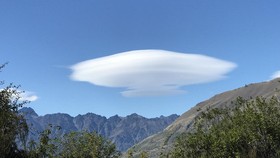 Penjelasan BMKG Munculnya Awan Lentikularis Mirip UFO di Aceh