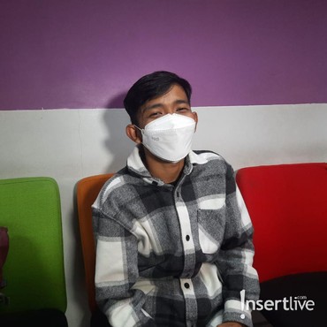 Kena Dampak Pandemi, Dede Sunandar Tak Malu Jualan Cireng