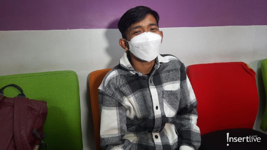 Kena Dampak Pandemi, Dede Sunandar Tak Mau Jualan Cireng