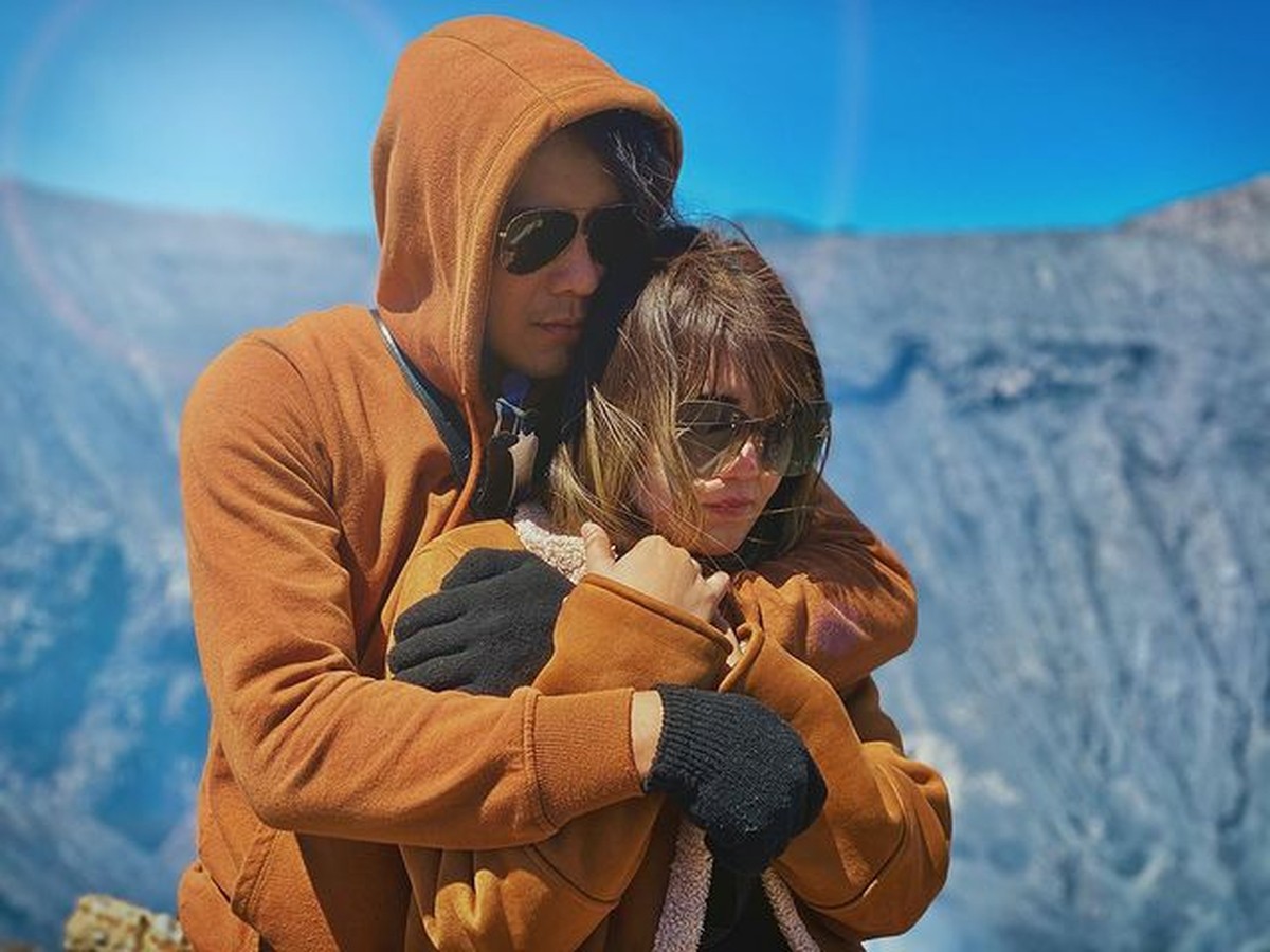 Via Vallen dan Chevra Yolandi sudah mulai memperlihatkan kemesraan mereka di hadapan publik&period; Yuk kita intip&excl;