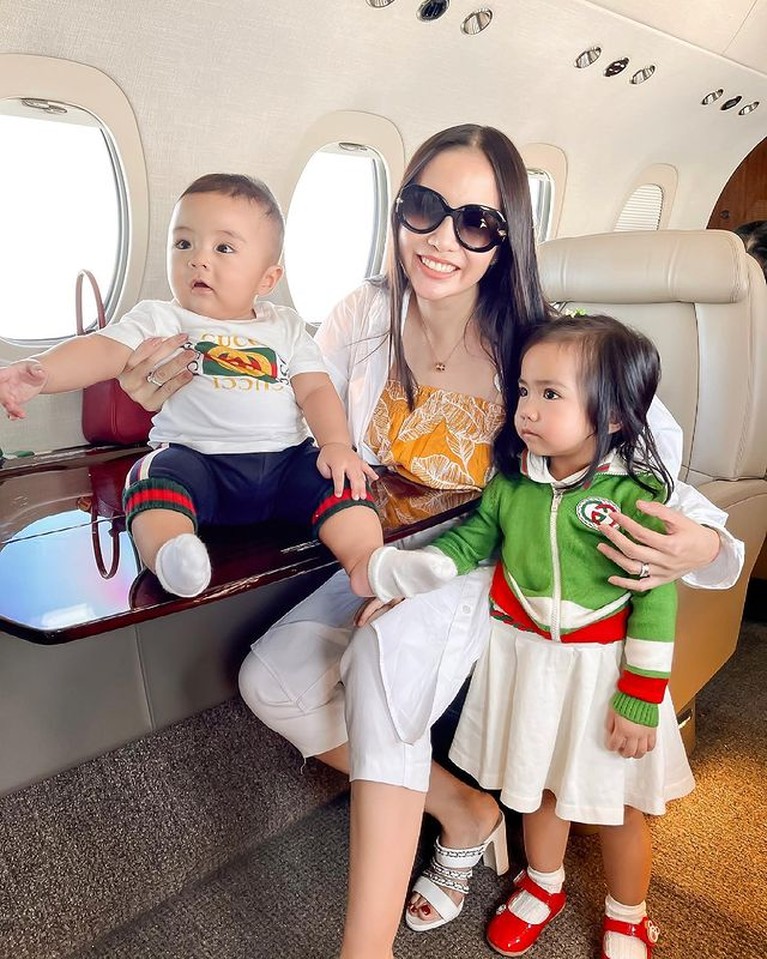 Liburan Mewah Momo Geisha ke Bali Momo Geisha tampak membagikan momen liburan mewahnya ke Bali baru-baru ini. Yuk kita intip!