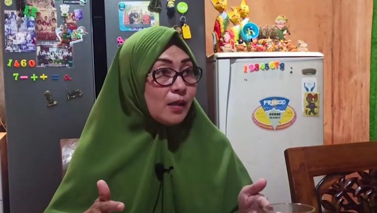 Mualaf Nikahi Pria Muslim, Awalnya Miskin Kini Jadi Pengusaha Sukses Mualaf Nikahi Pria Muslim, Awalnya Miskin Kini Jadi Pengusaha Sukses