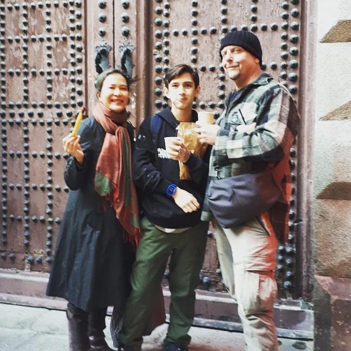 <p>Sang putra, Kai Matari Bejo Kaler kini beranjak remaja lho. Putra semata wayang mereka sangat dekat dengan Ayah dan Bunda. (Foto: Instagram: @oppieandaresta)</p>