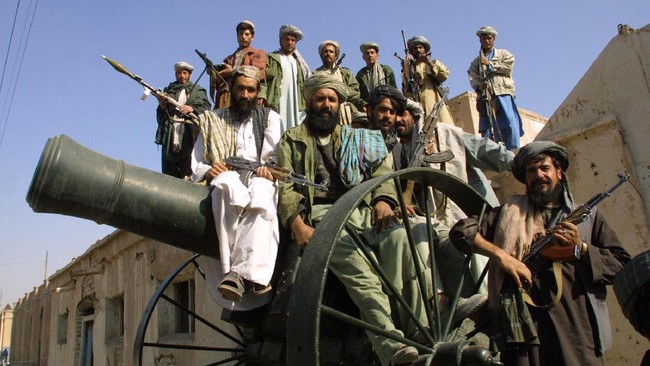 Menteri Pertahanan Inggris Ben Wallace menyebut negaranya akan bekerja sama dengan Taliban jika kelompok itu masuk ke pemerintahan Afghanistan.