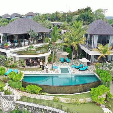 Penampakan Villa Mewah Irwan Mussry di Bali dengan Pemandangan Laut