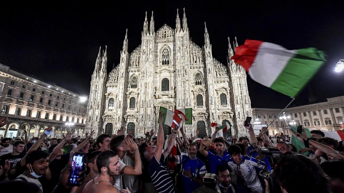 FOTO: Pesta Suporter Italia ke Final Euro 2020
