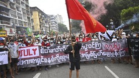 FOTO: Myanmar Mengorek Luka 59 Tahun Junta Perdana