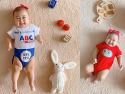 Lucunya Baby Rumi Anak Dian Pelangi Pakai Baju Unik, Jadi Baterai & Biskuit