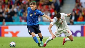 Barcelona Tak Bisa Daftarkan Aguero, Italia ke Final Euro