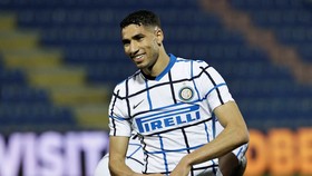 Achraf Hakimi Resmi Gabung PSG