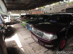 Cek Harga Mobil Tua Bekas Rp 20-50 Jutaan, Ada Toyota Kijang sampai Corolla