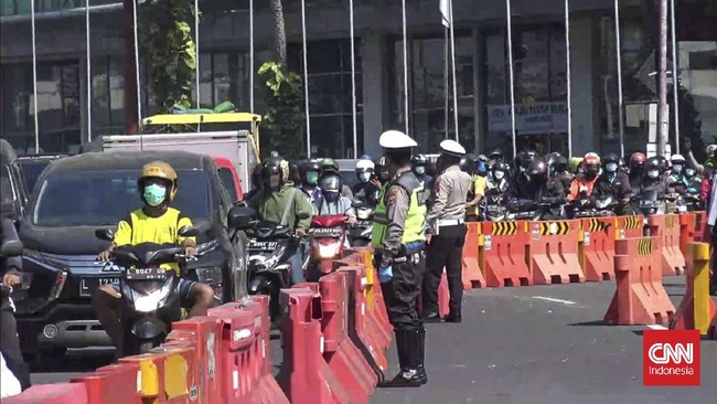 Sebanyak 27 daerah tercatat masuk level 1 PPKM, baik di dalam maupun di luar Jawa dan Bali, selama dua pekan ke depan.