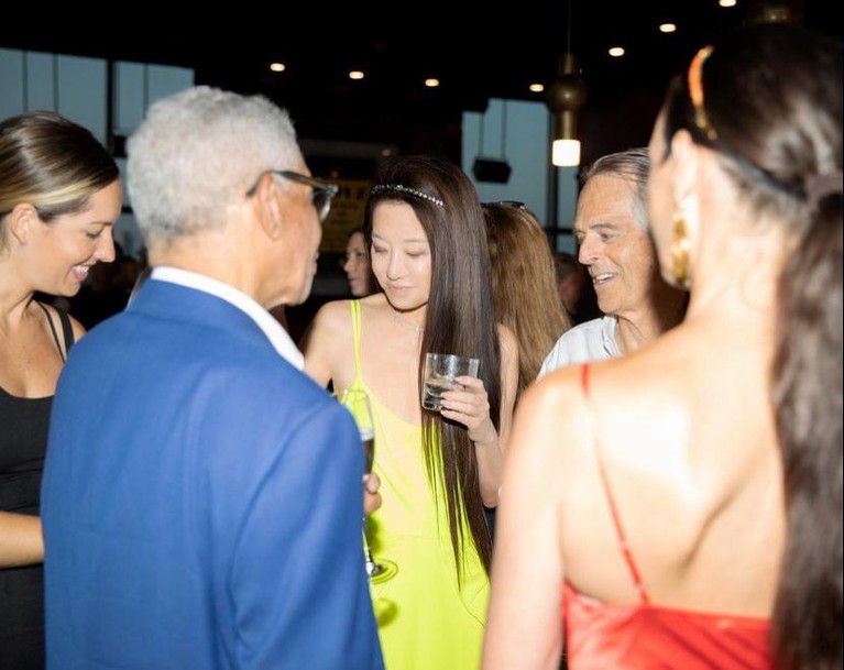 Vera Wang seorang desainer faishon Amerika Serikat baru saja merayakan ulang tahun yang ke 72. Yuk kita intip!