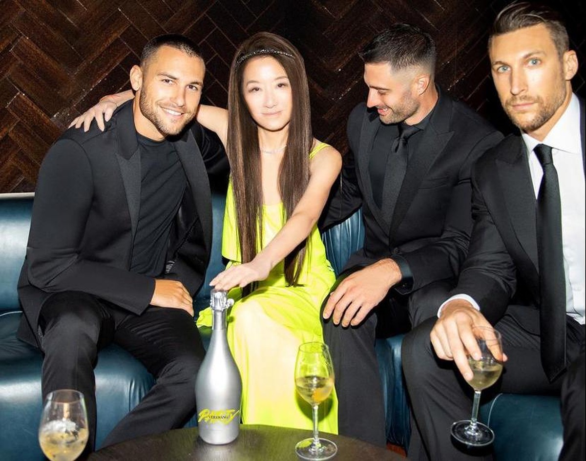 Vera Wang seorang desainer faishon Amerika Serikat baru saja merayakan ulang tahun yang ke 72&period; Yuk kita intip&excl;