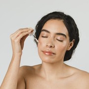 4 Kesalahan yang Sering Dilakukan Saat Memakai Serum Wajah, Bikin Hasil Nggak Maksimal