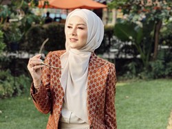 Lewat Foto Ini, Olla Ramlan Tepis Isu Keretakan Rumah Tangga