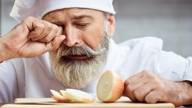 5 Cara agar Tak Menangis saat Mengiris Bawang, <i>Bye Bye</i> Air Mata