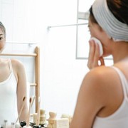 4 Rekomendasi Skin Care Penghilang Bekas Jerawat Ini Patut Kamu Coba