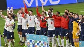 FOTO: Kontroversi Timnas Inggris ke Final Euro 2020