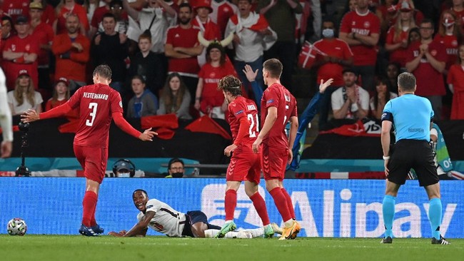 Pelatih timnas Denmark Kasper Hjulmand tidak bisa menerima kenyataan dengan penalti yang didapat timnas Inggris pada semifinal Euro 2020.