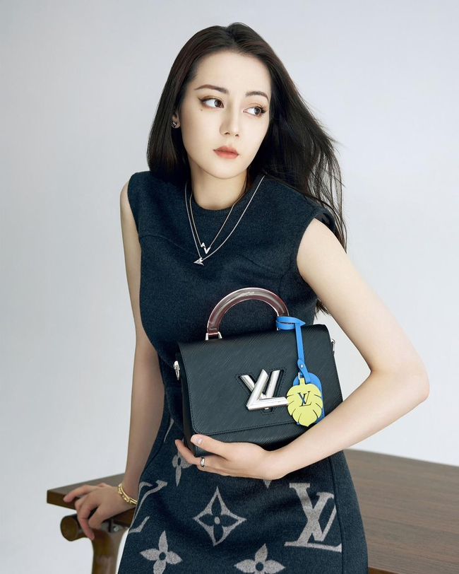 Jadi Brand Ambassador Louis Vuitton Ini Harga Outfit Dilraba Zhong