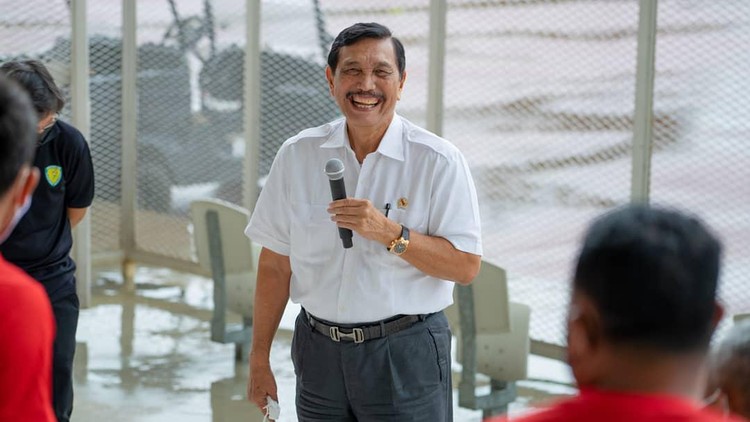 Luhut Binsar Pandjaitan Luhut Binsar Pandjaitan