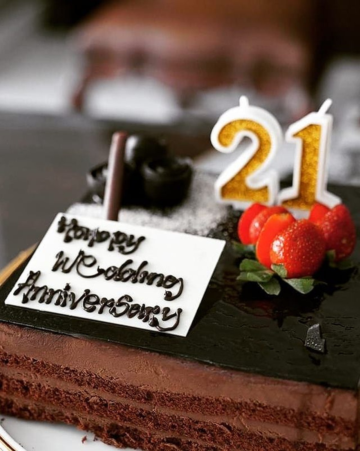 Mayangsari & Bambang Trihatmodjo Tampil Mesra Saat Rayakan 21 Tahun Pernikahan