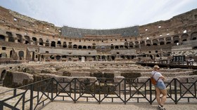 Polisi Berhasil Identifikasi Turis Pelaku Vandalisme di Colosseum Roma