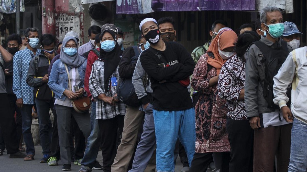 FOTO: Mobilitas Masih Tinggi ke DKI di Masa PPKM Darurat