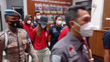 ALASAN NIA RAMADHANI DAN ARDI BAKRIE KONSUMSI NARKOBA