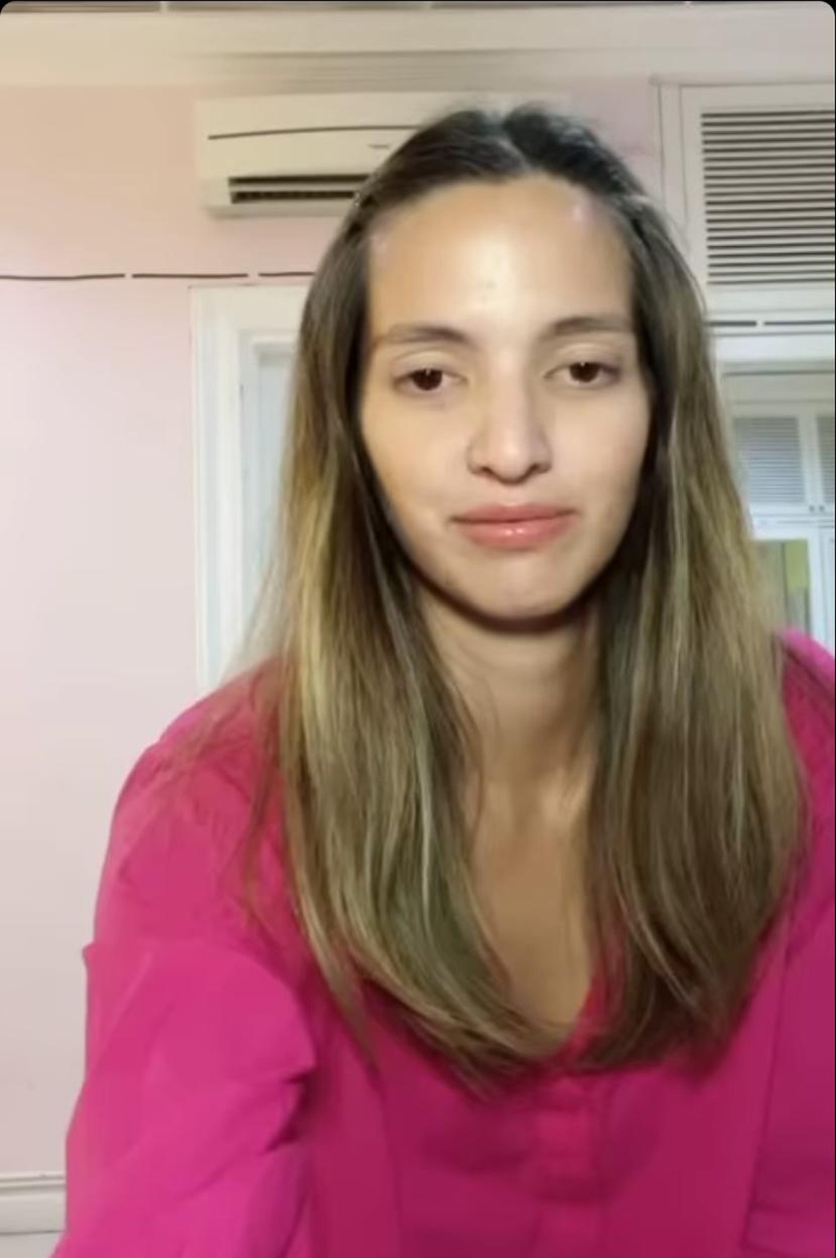 Nia Ramadhani tengah disorot karena diduga ditangkap kasus narkoba&comma; penampakan mata sayu dan tubuh kurusnya disorot&period; Yuk intip&excl;