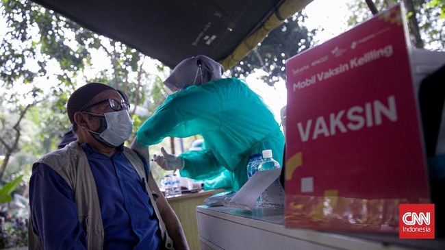 Sempat diumumkan akan dimulai pada 12 Juli, kebijakan vaksin berbayar kemudian dibatalkan Presiden Joko Widodo pada 16 Juli.
