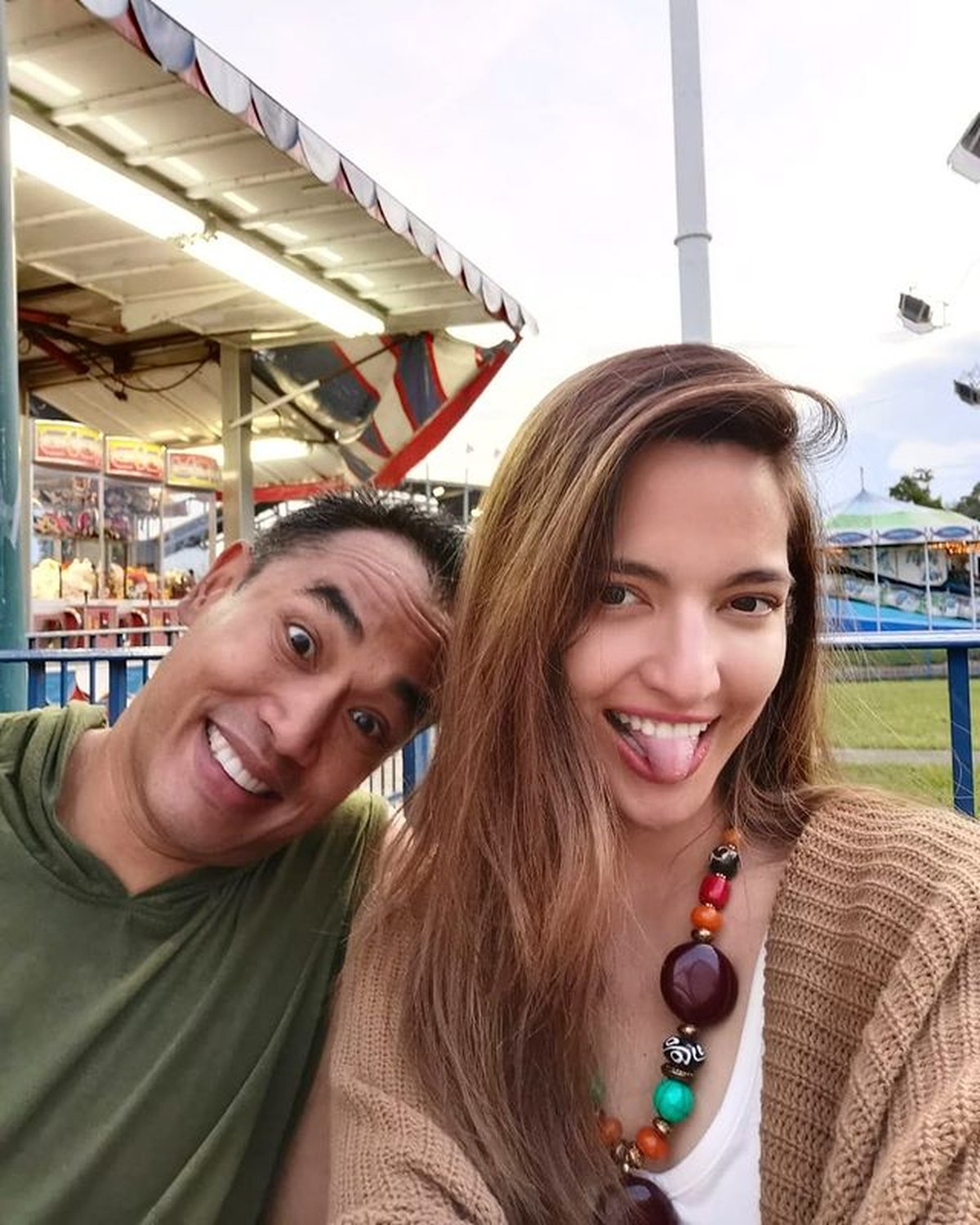 Selalu Kompak & Mesra&comma; Nia Ramadhani dan Ardi Bakrie Ditangkap Narkoba