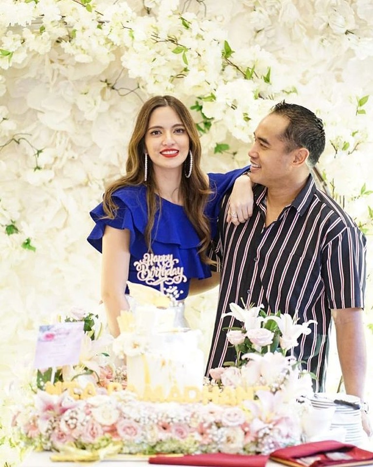 Selalu Kompak & Mesra, Nia Ramadhani dan Ardi Bakrie Ditangkap Narkoba Selalu Kompak & Mesra, Nia Ramadhani dan Ardi Bakrie Ditangkap Narkoba