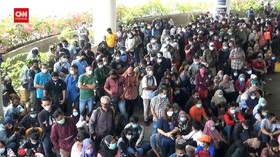 VIDEO: Lagi, Vaksinasi Massal Abai Protokol Kesehatan