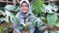 VONI SERING MENDAPAT HUJATAN DAN CIBIRAN