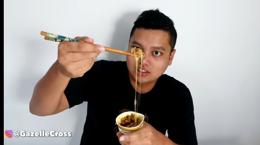 5 Orang Indonesia Ini Sebut Natto Bau Kentut dan Kaos Kaki Busuk 5 Orang Indonesia Ini Sebut Natto Bau Kentut dan Kaos Kaki Busuk