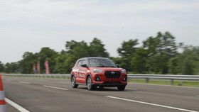 Jajal Rocky 1.0 Turbo, Tak Mirip Mobil Daihatsu