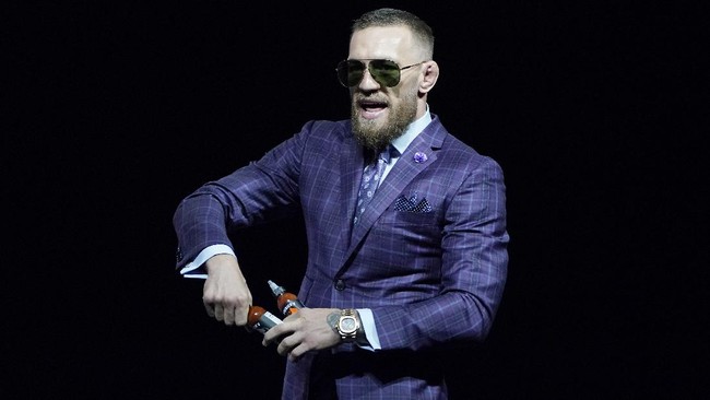 Conor McGregor tersulut emosi dan sempat mengejek kondisi fisik Hasbulla Magomedov yang merupakan sahabat Khabib Nurmagomedov.