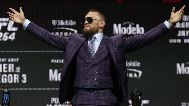 Conor McGregor Debut Main Film yang Dibintangi Jake Gyllenhaal Bintang UFC Conor McGregor akan debut sebagai seorang aktor dalam film Road House yang dibintangi oleh Jake Gyllenhaal.