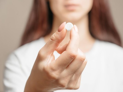 3 Pertimbangan Sebelum Bunda Mengonsumsi Obat Pelancar ASI