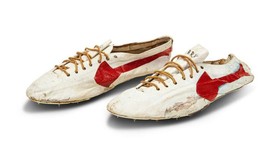 Sotheby's Lelang Sepatu Nike Langka Olimpiade 1960