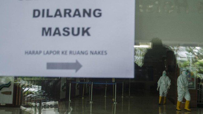 Gerakan Dokter Indonesia Bersatu mengatakan ada sejumlah alasan nakes mengundurkan diri di tengah pandemi Covid, dari mulai faktor kesehatan hingga insentif.