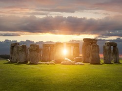 Misteri Pindahnya Batu-Batu Raksasa Stonehenge Terpecahkan, Nih?