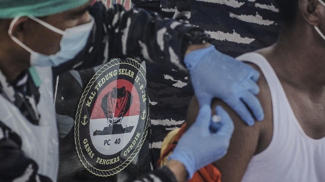 Puskes TNI di wilayah Jawa-Bali menyiapkan sekitar 30 ribu tenaga tracer yang terdiri dari para Babinsa, Babinpotmar, dan Babinpotdirga.