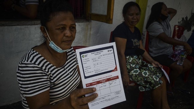 FOTO: Jemput Bola Vaksinasi, Kapal TNI AL Sisir Kepulauan