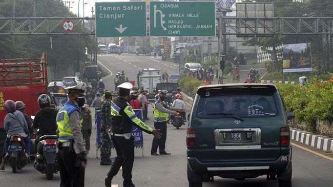 Polresta Bogor Kota Siapkan 17 Titik Penyekatan Kendaraan Satgas Penanganan Covid-19 Kota Bogor melalui Polresta Bogor Kota menyiapkan 17 lokasi penyekatan kendaraan demi mengurangi mobilitas saat PPKM darurat.
