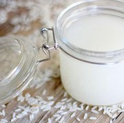 Jangan Dulu Dibuang! Ini Manfaat Besar Air Beras untuk Kulit Wajah dan Cara Menggunakannya
