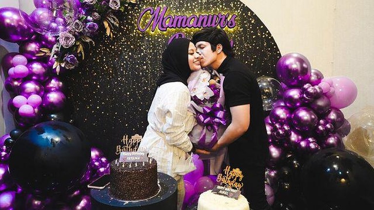 Aurel Hermansyah baru saja merayakan ulang tahunnya yang ke 23. Aurel dapat kejutan dari sang suami Atta. Yuk intip momennya!