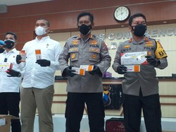 Spekulan Obat dan Suplemen COVID-19 di Surabaya Ditangkap